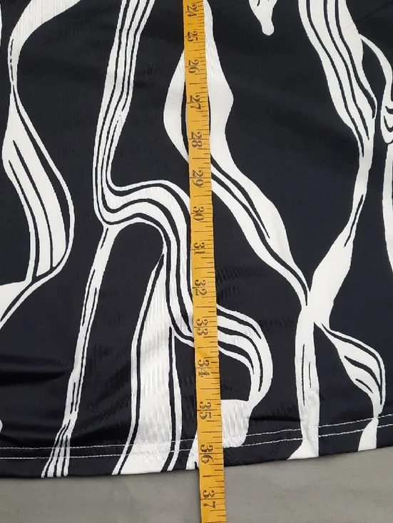 Women’s Black & White Sleeveless Wave-Print Top - Size XXL - Picture 10 of 11